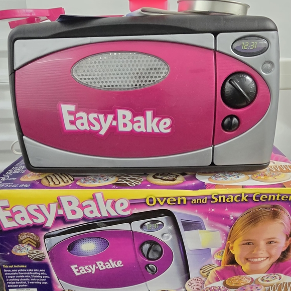 Hasbro Other - Hasbro Easy-Bake Oven - Pink and Gray